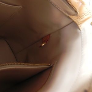 Louis Vuitton Houston Monogram Vernis Shoulder Bag